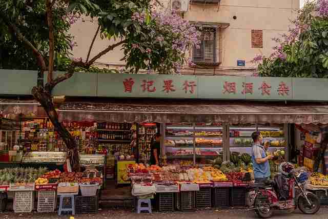 91网深扒社交媒体舆论制造工厂｜年度大事件，91论坛可信吗