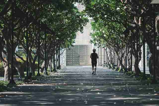 热搜霸榜：黑料网曝光造假数据，业内大V亲自下场