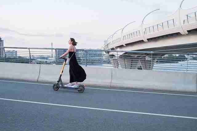 高能预警：黑料网流出女星私照，评论遭统一控评